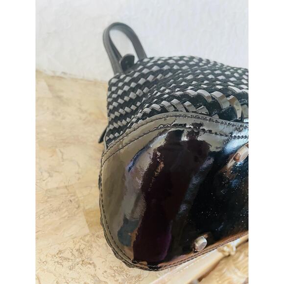 Cole Haan black Genevieve woven leather triangle shape shoulder bag - Picture 7 of 9